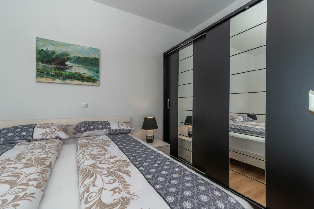Villa Confido Luxury Apartment 01 Donji Seget Esterno foto
